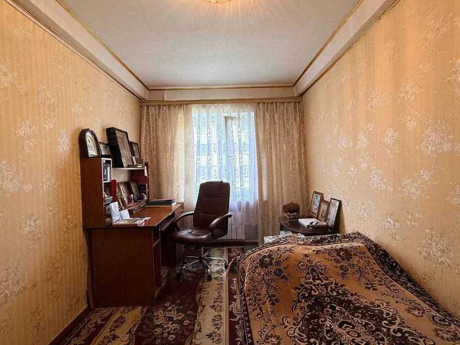 Продаж 3-кімнатній квартири в АО, 3/5, меблі та техніка, СОЦМІСТО- Юліана