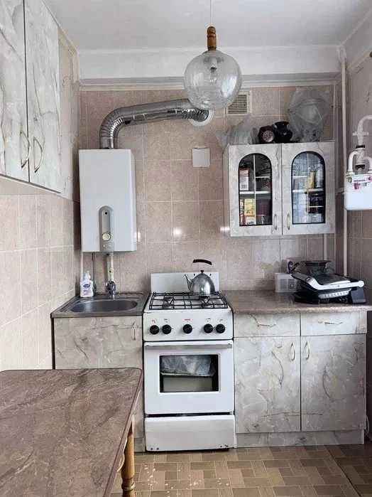 Продаж 3-кімнатній квартири в АО, 3/5, меблі та техніка, СОЦМІСТО- Юліана