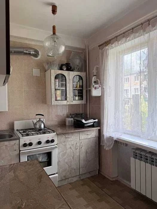 Продаж 3-кімнатній квартири в АО, 3/5, меблі та техніка, СОЦМІСТО- Юліана