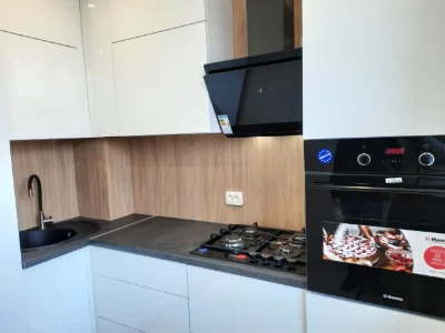 Selling 2-room apartment according to Certificate, Central location with a beautiful square view