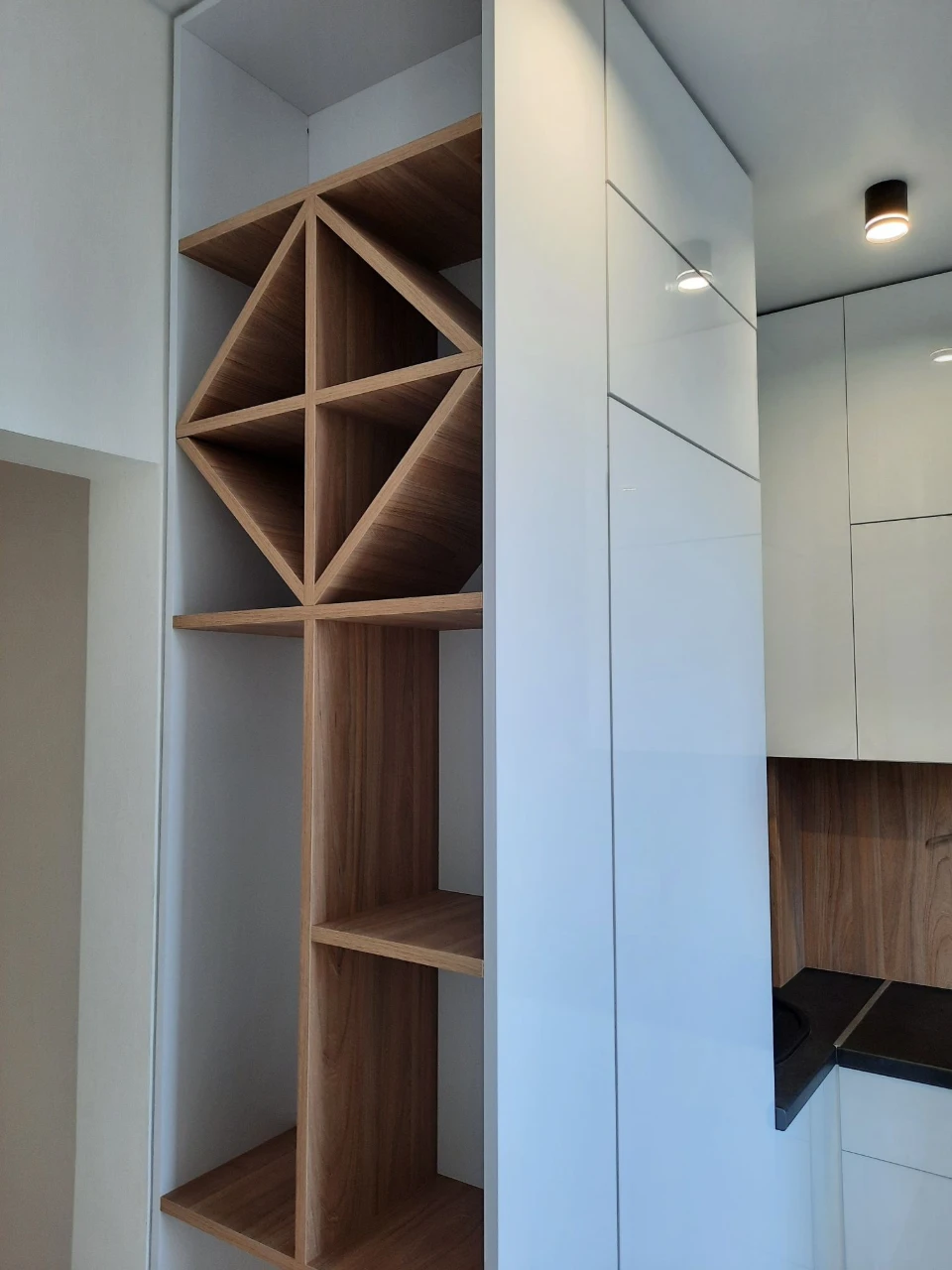 Selling 2-room apartment according to Certificate, Central location with a beautiful square view