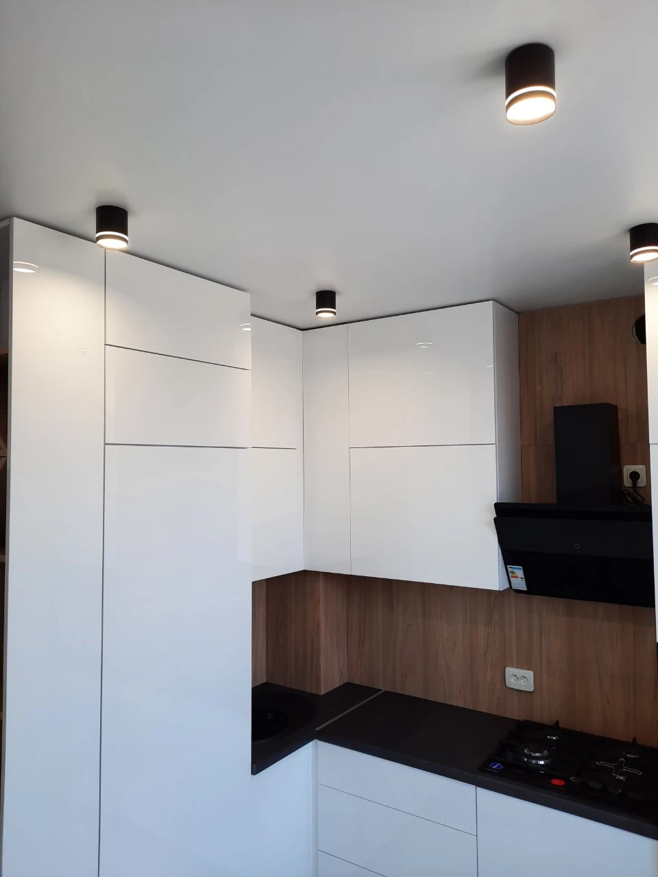 Selling 2-room apartment according to Certificate, Central location with a beautiful square view