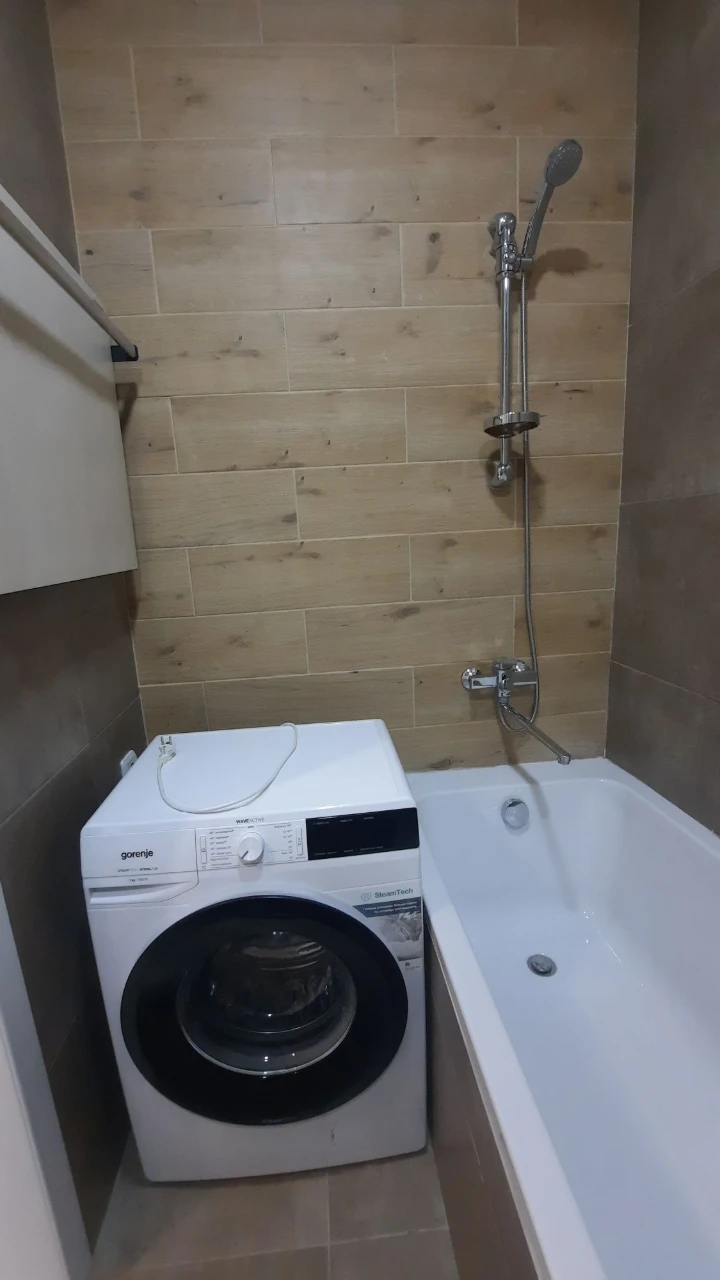 Selling 2-room apartment according to Certificate, Central location with a beautiful square view