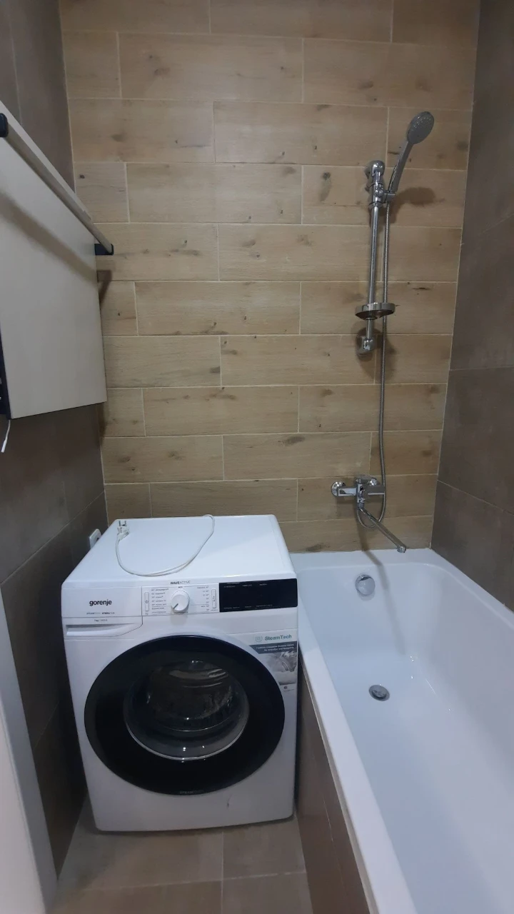 Selling 2-room apartment according to Certificate, Central location with a beautiful square view