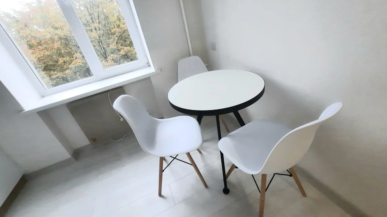 Selling 2-room apartment according to Certificate, Central location with a beautiful square view