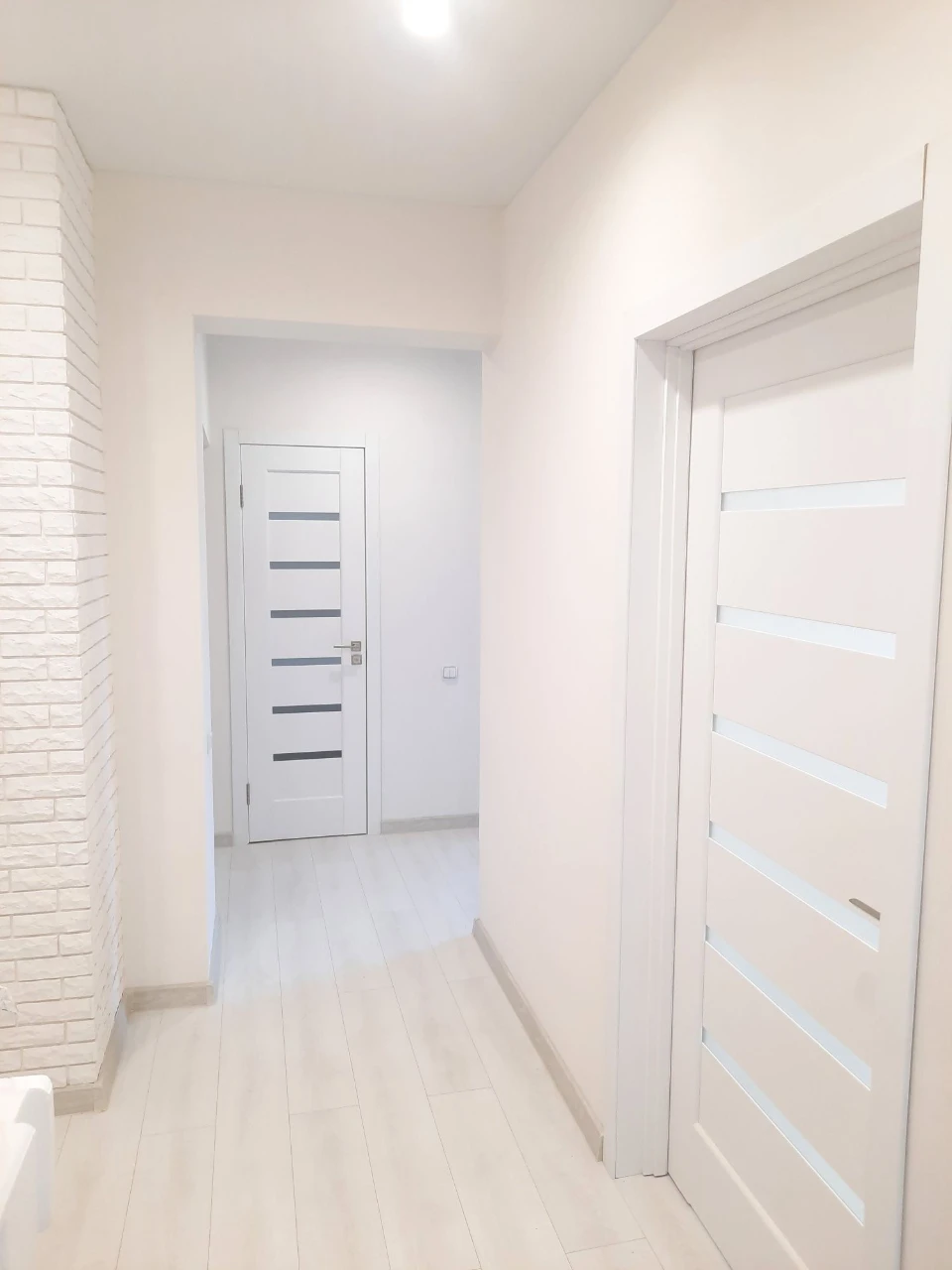 Selling 2-room apartment according to Certificate, Central location with a beautiful square view