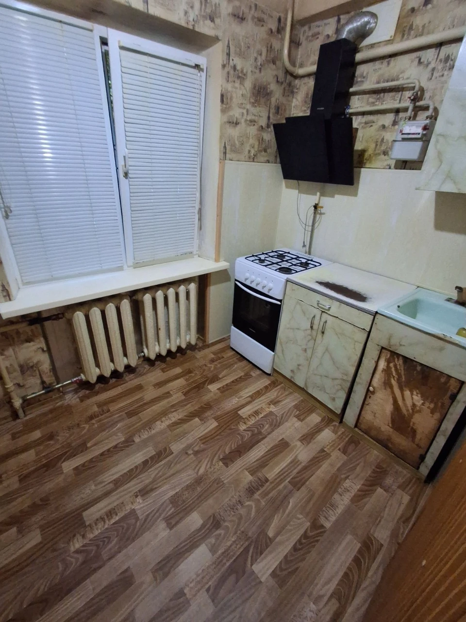 Продам хорошую 2к квартиру на Черемушках  Димитрова