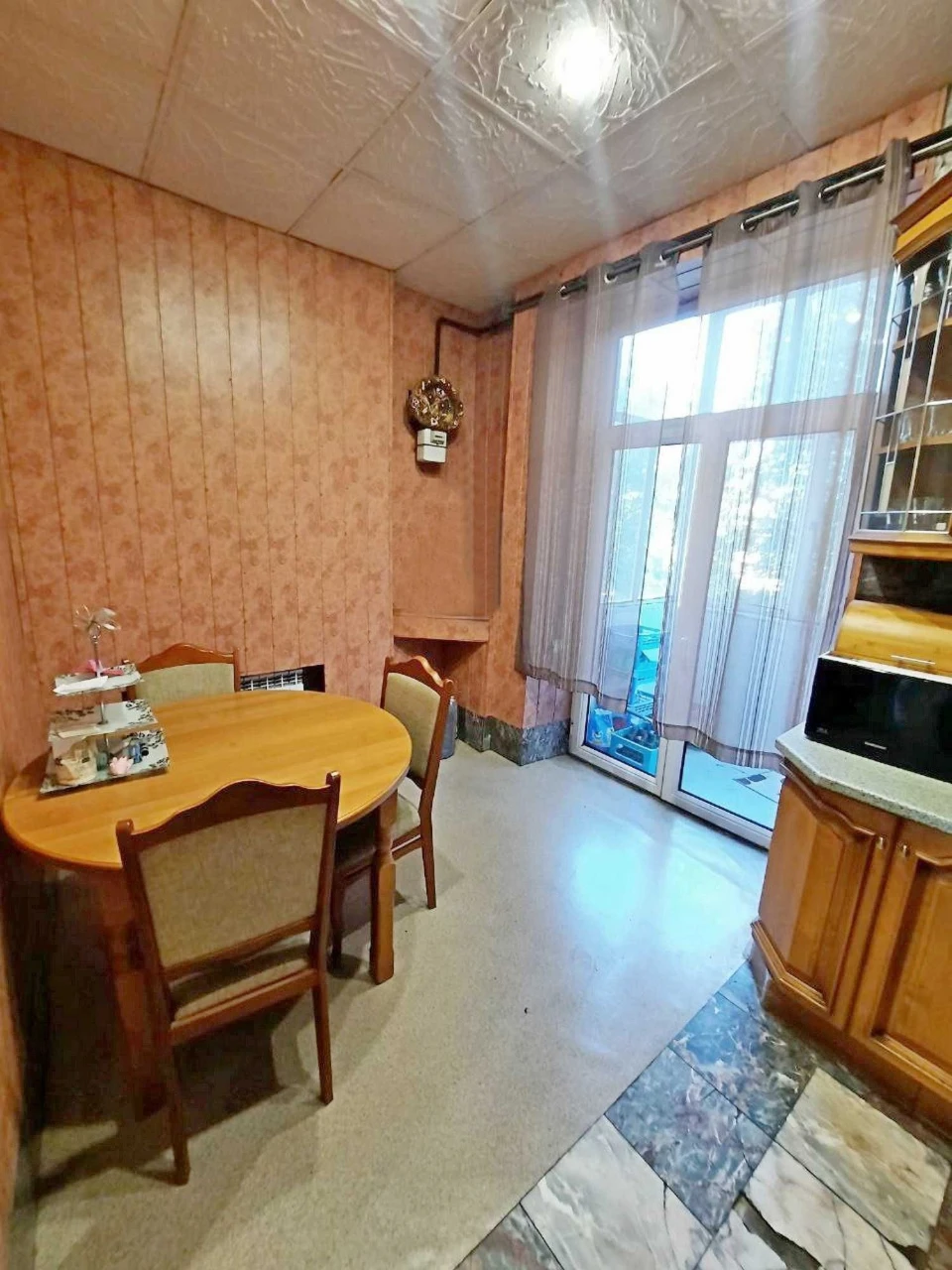 Продається 3-кімнатна квартира з ваучерним сертифікатом, меблі, техніка, Парк, Цум