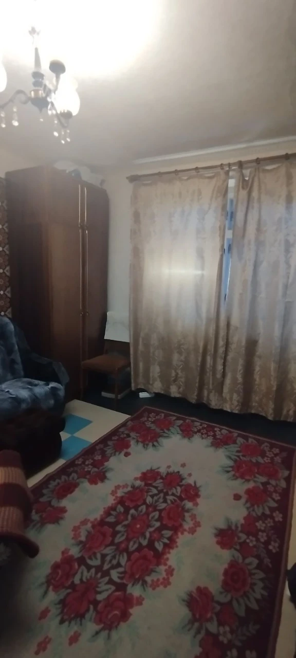 Однокімнатна квартира в цегляному будинку