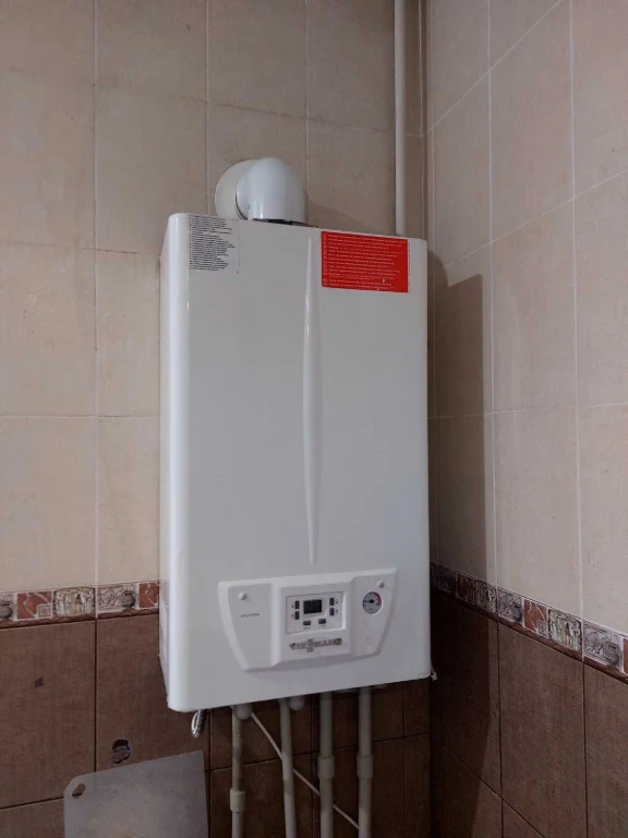 For sale 2-room apartment with GAS/OHEAT in the center