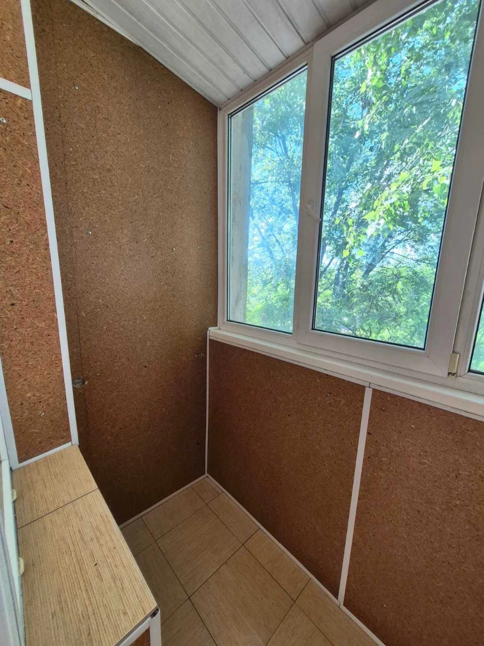 For sale 2-room apartment with GAS/OHEAT in the center
