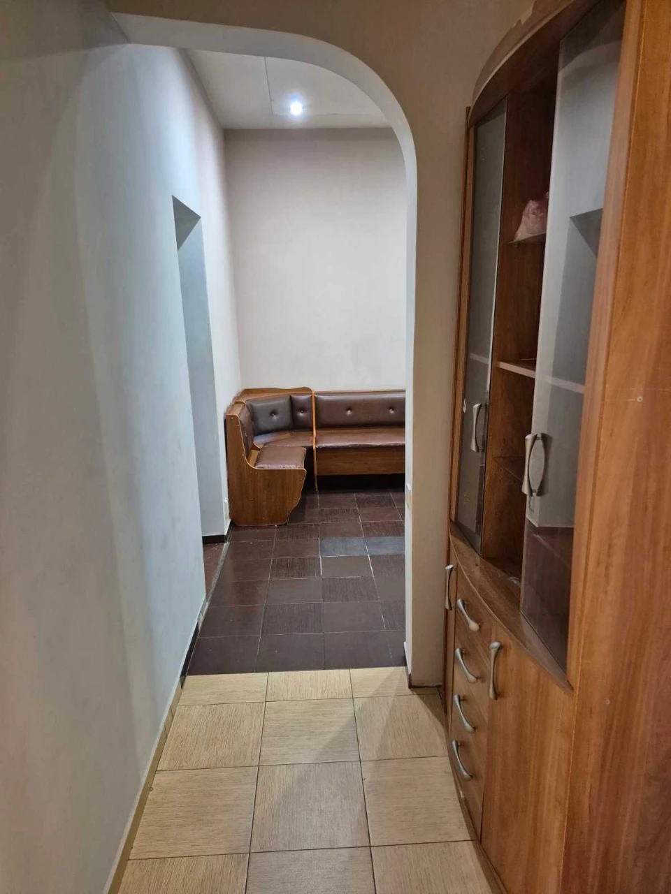 For sale 2-room apartment with GAS/OHEAT in the center