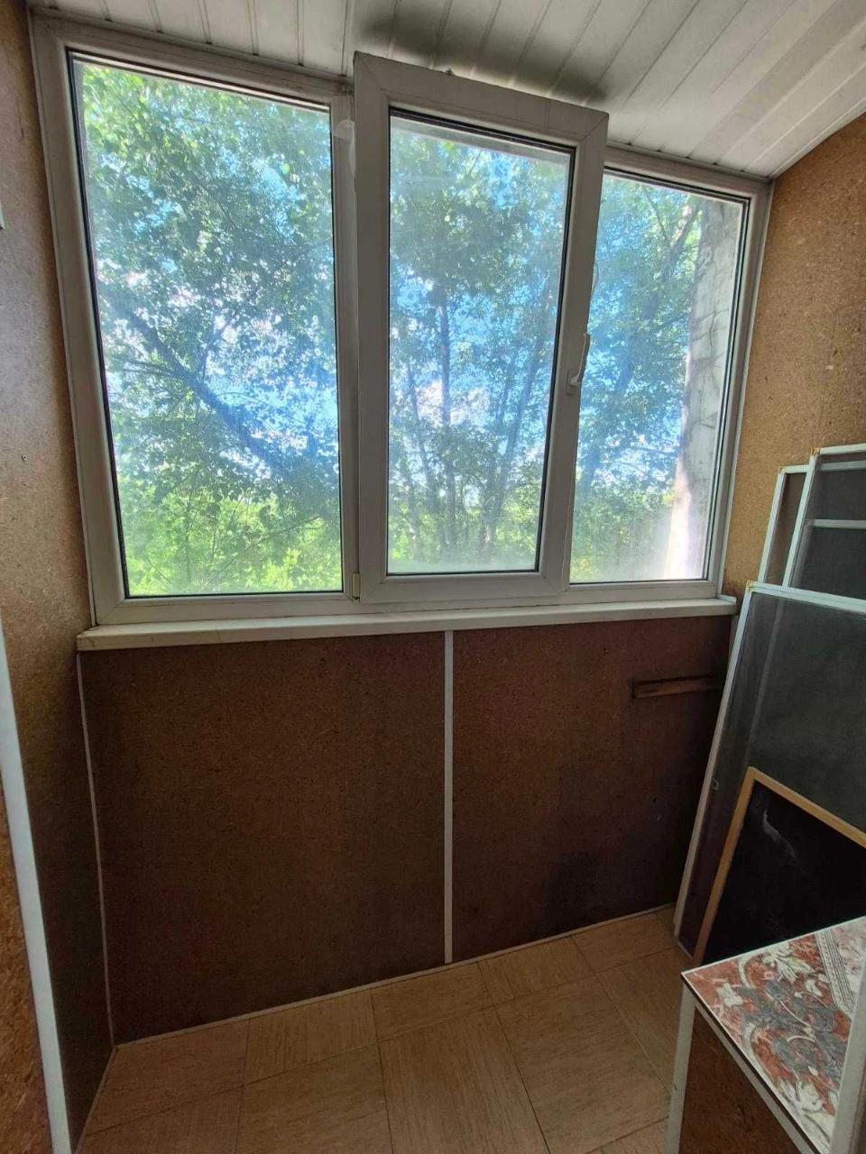 For sale 2-room apartment with GAS/OHEAT in the center