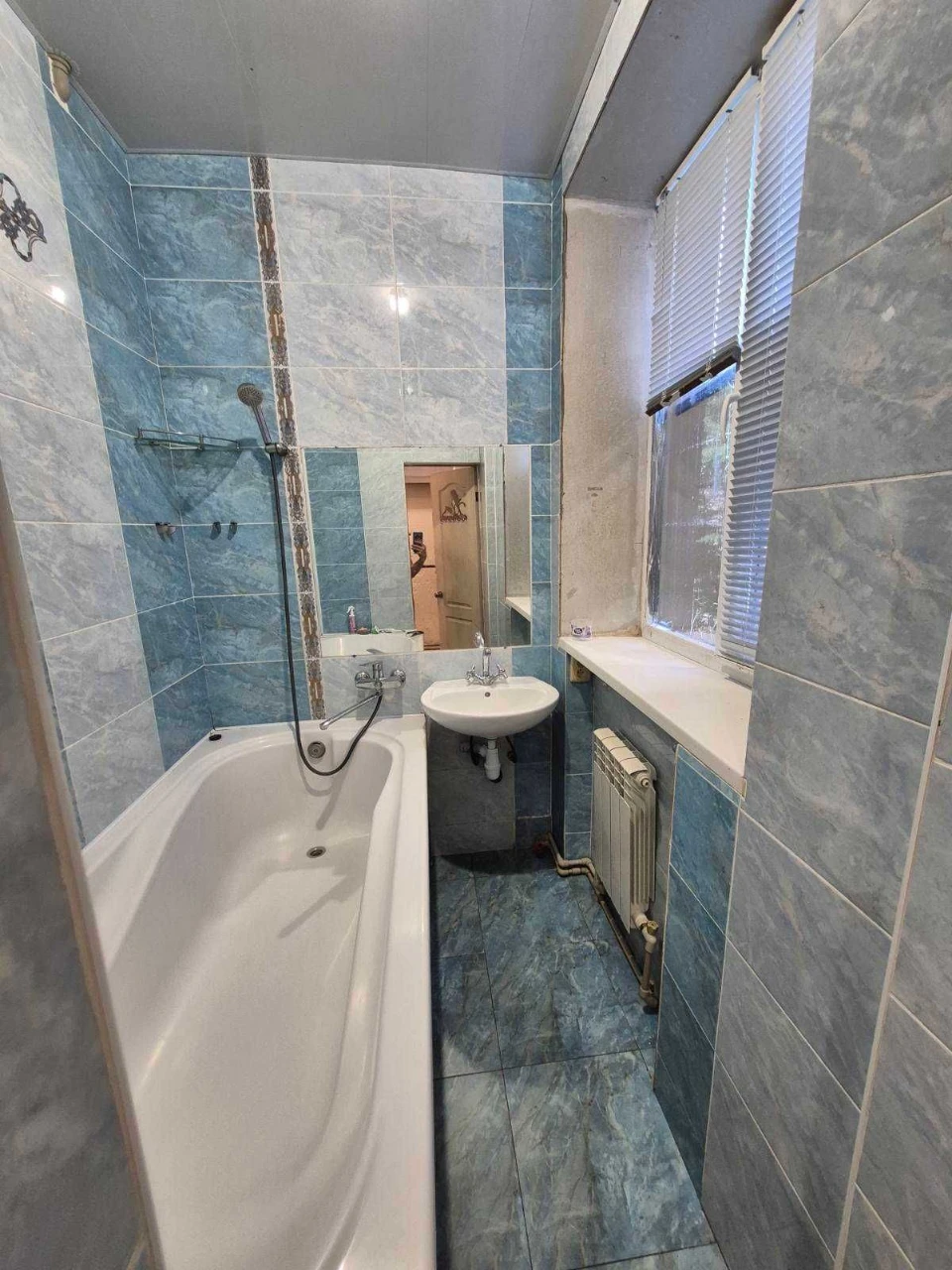 For sale 2-room apartment with GAS/OHEAT in the center