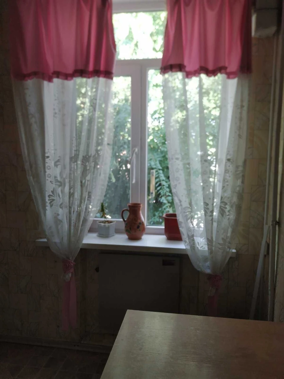 FOR SALE: Fully furnished 2-room apartment in a courtyard, B. Khmelnytsky Street (A)