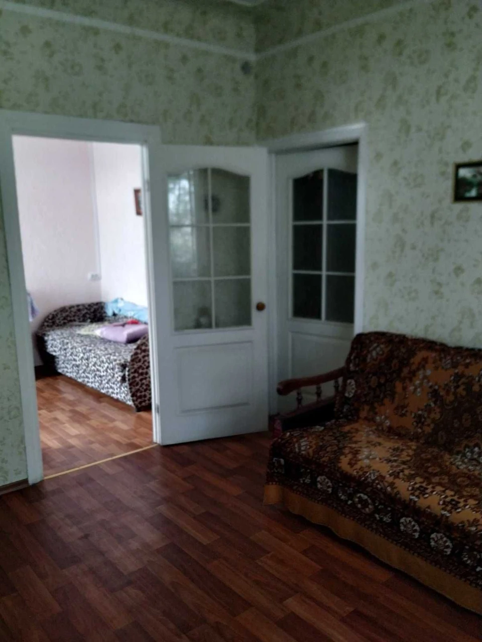 FOR SALE: Fully furnished 2-room apartment in a courtyard, B. Khmelnytsky Street (A)