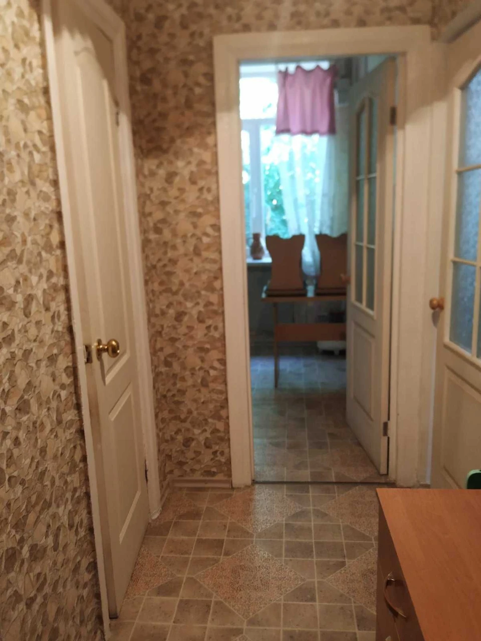 FOR SALE: Fully furnished 2-room apartment in a courtyard, B. Khmelnytsky Street (A)