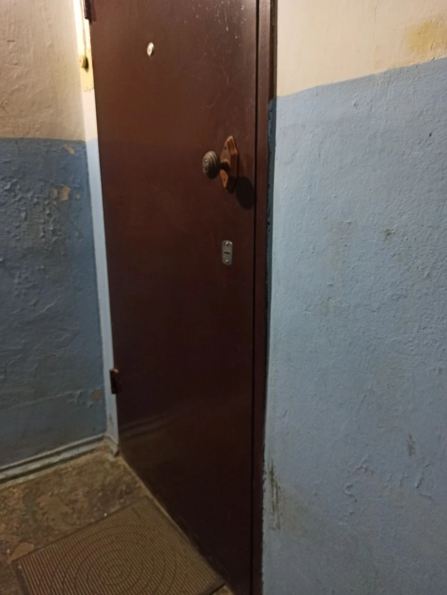 For Sale: Three-Room Apartment on Malofeyeva Street