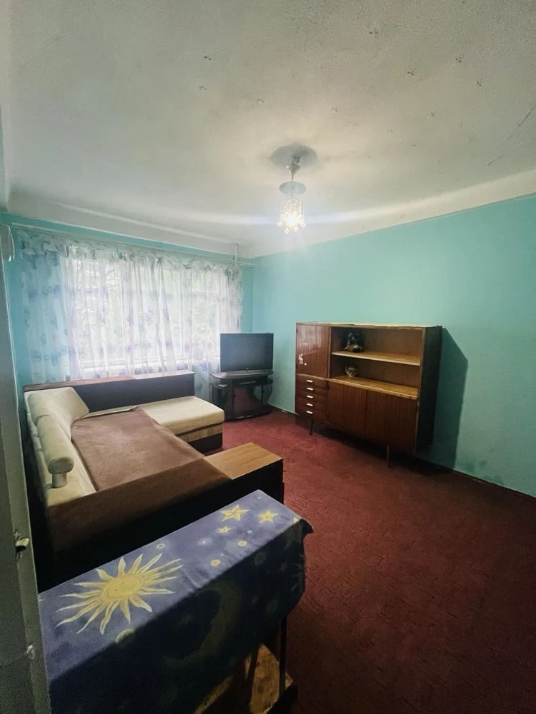 Продам 2-комнатную квартиру, распашонка, район Украины