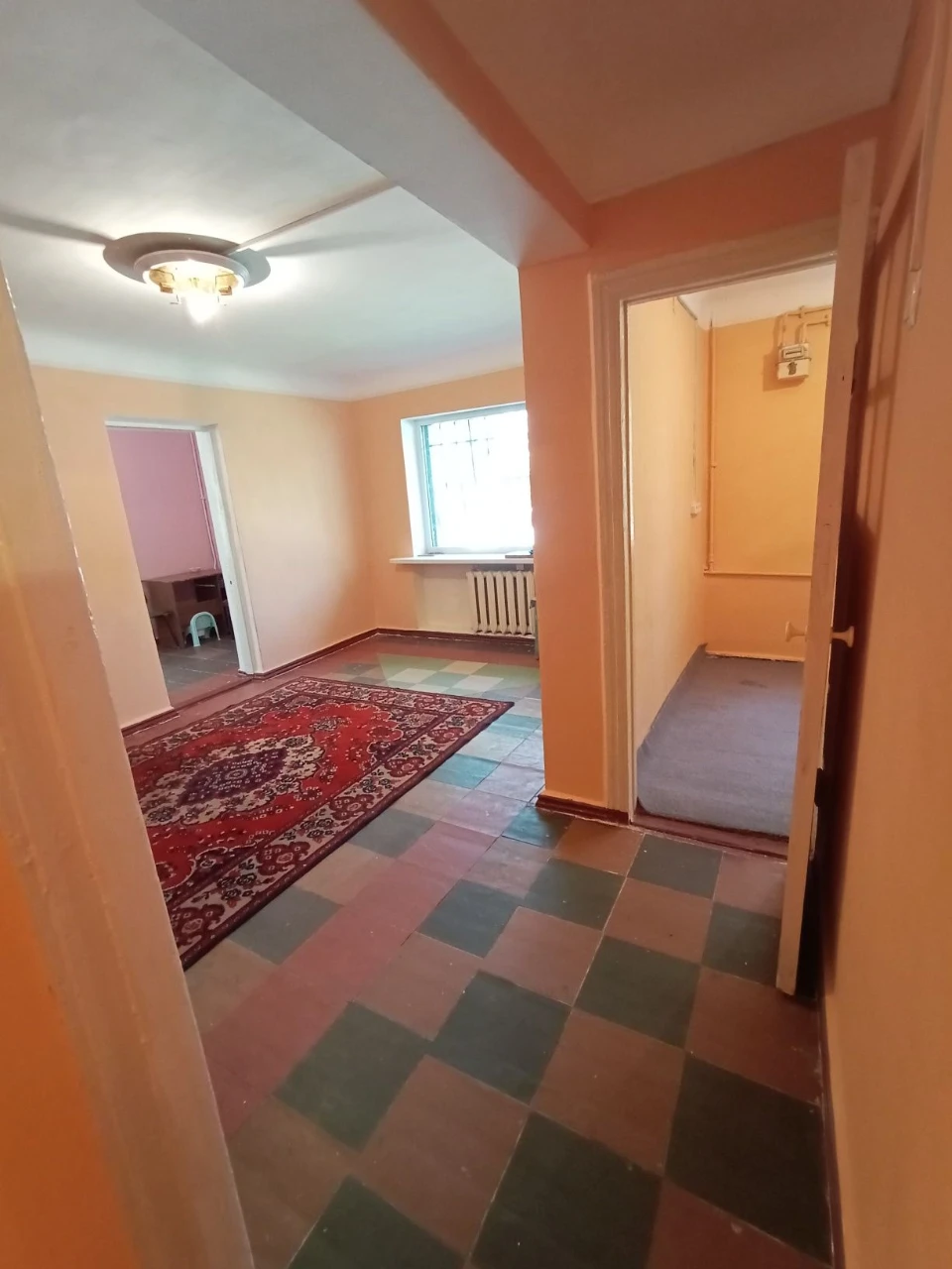 Продам світлу і теплу 2-кімн.квартиру