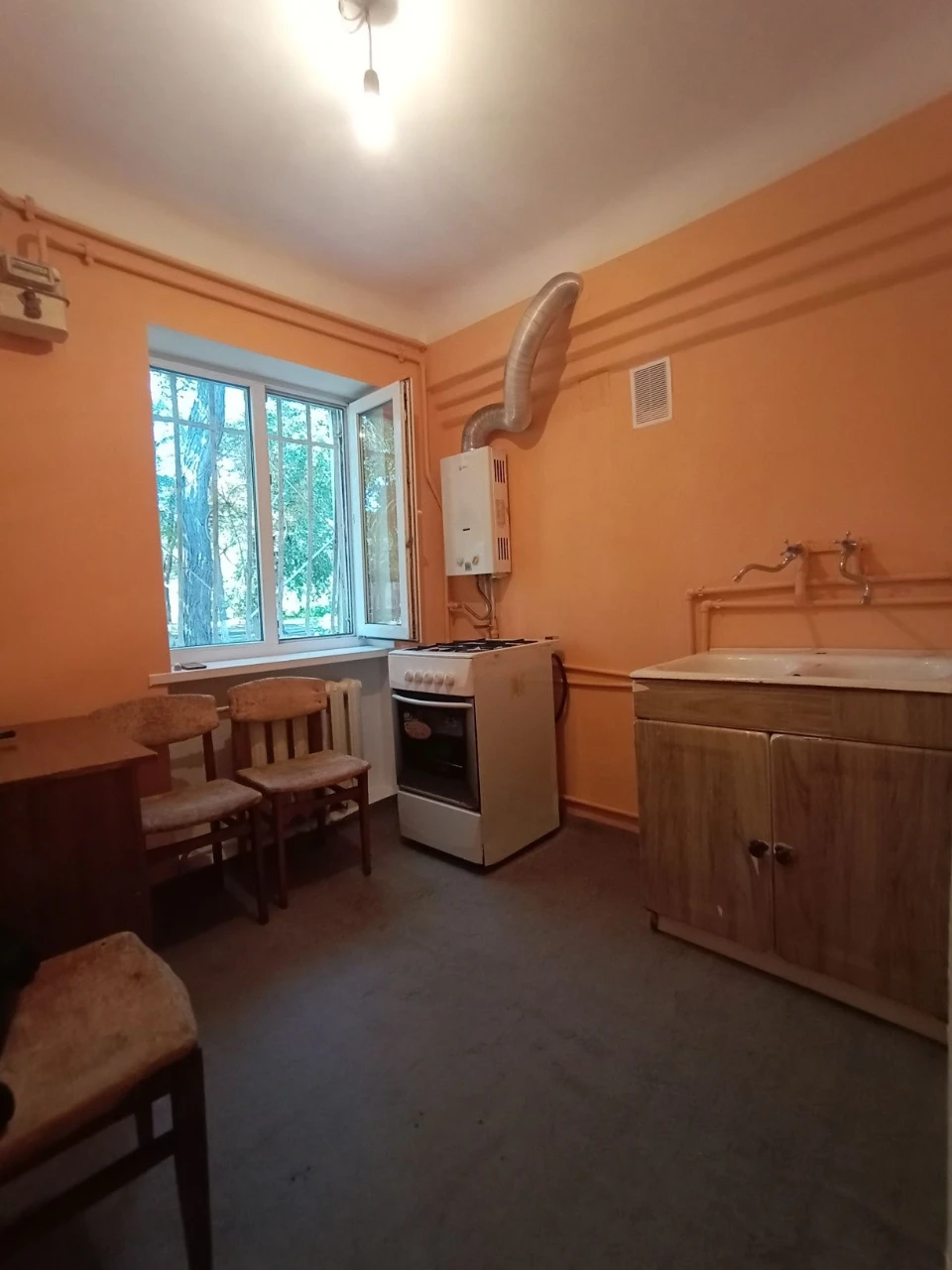 Продам світлу і теплу 2-кімн.квартиру