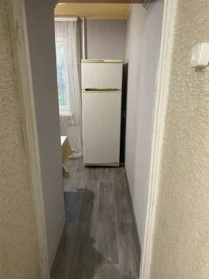 For Sale: 2-room apartment in the Ukraine district