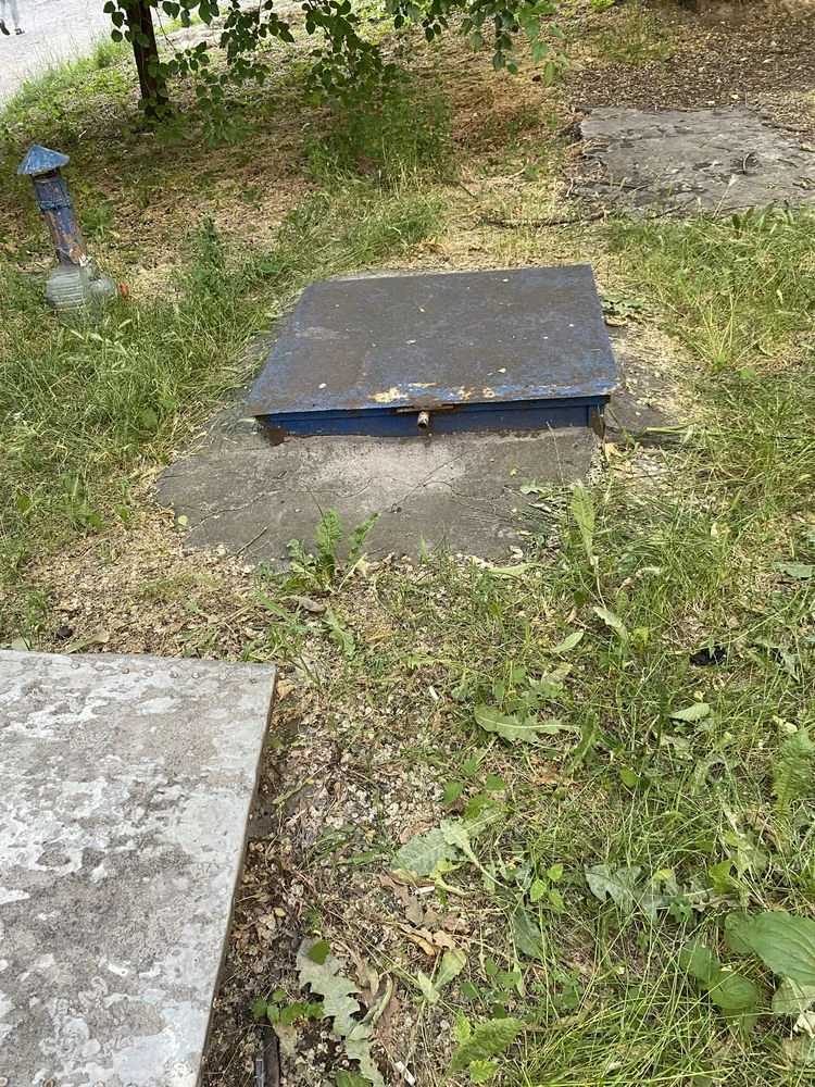 For Sale: 2-room apartment in the Ukraine district