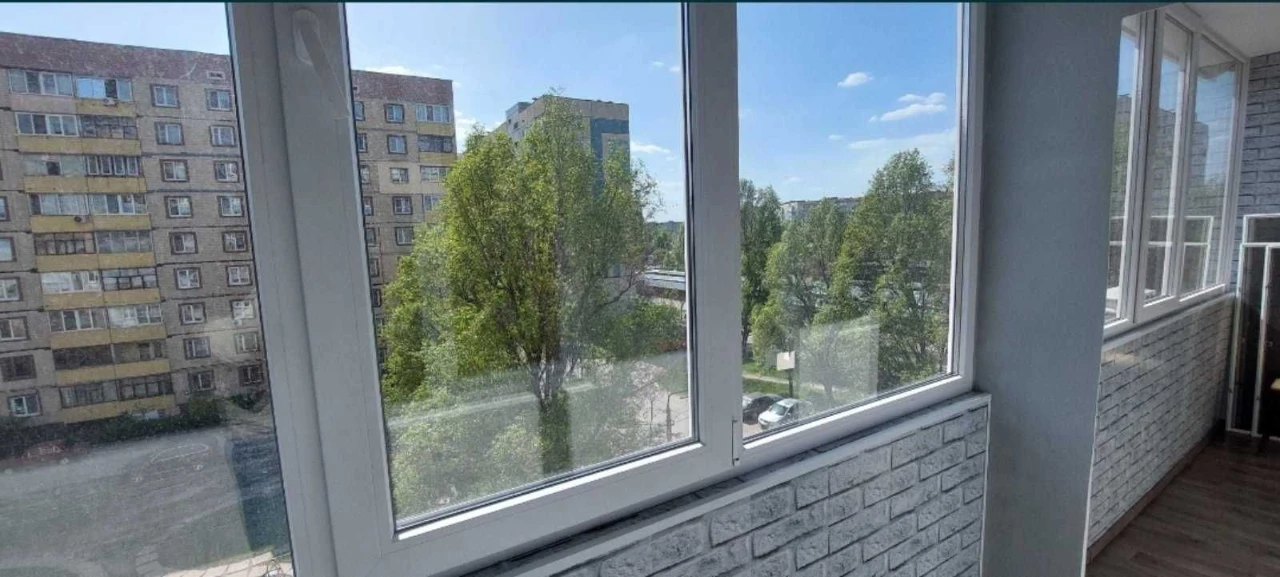FOR SALE 2-ROOM APARTMENT WITH RENOVATION, 11th microdistrict, left bank