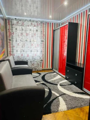 4-room apartment on G. Romanova Center