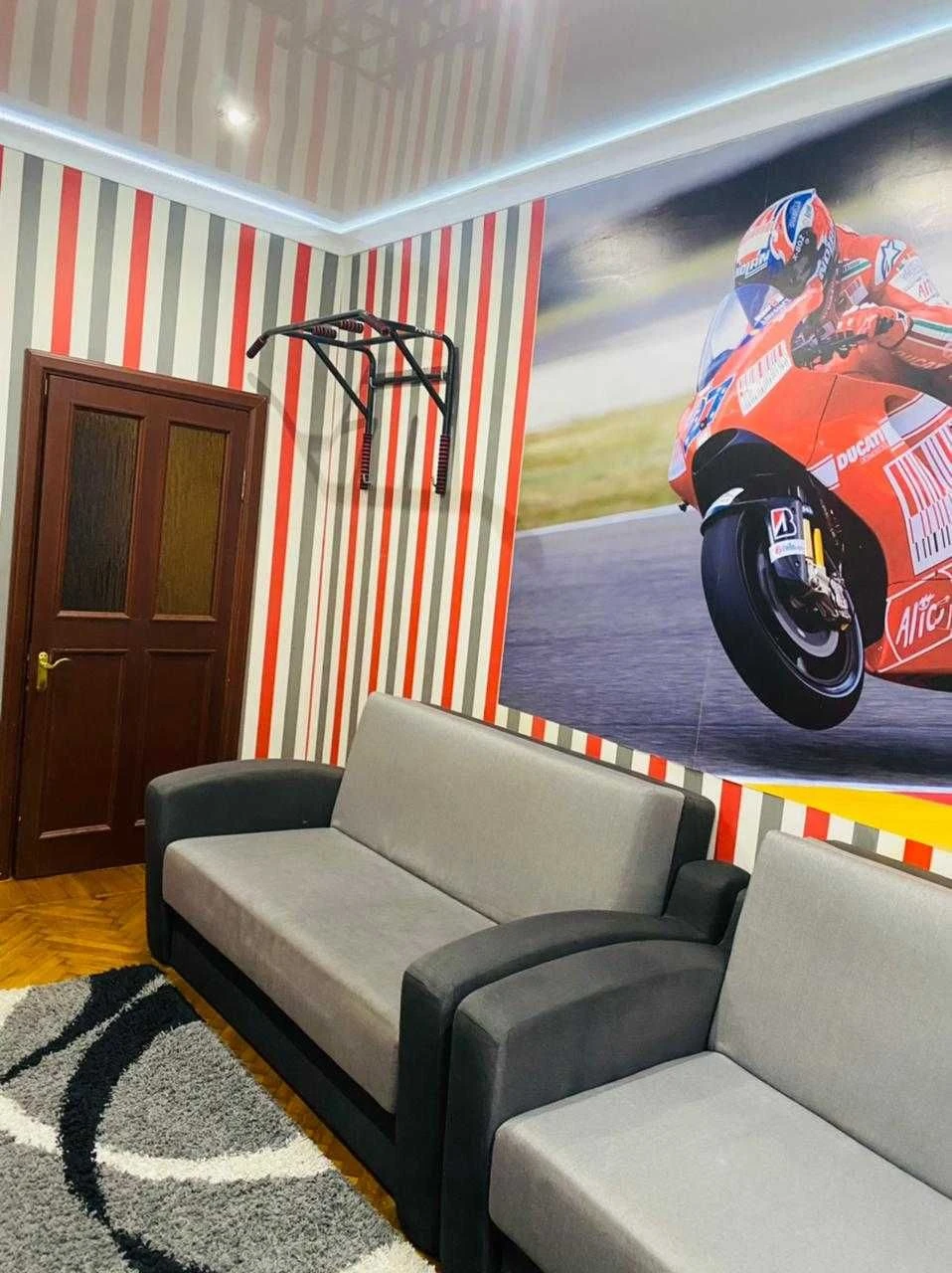 4-room apartment on G. Romanova Center