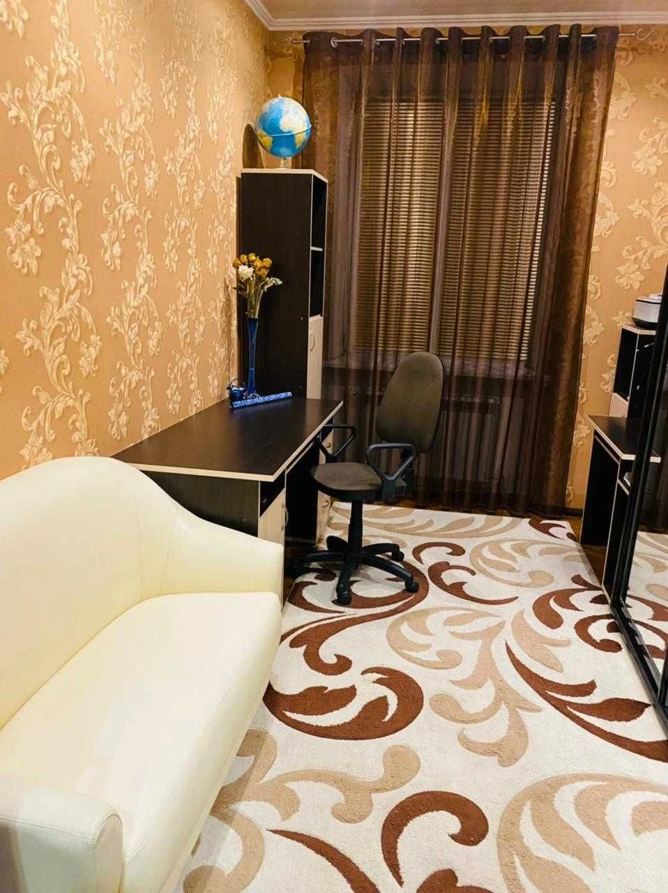 4-room apartment on G. Romanova Center