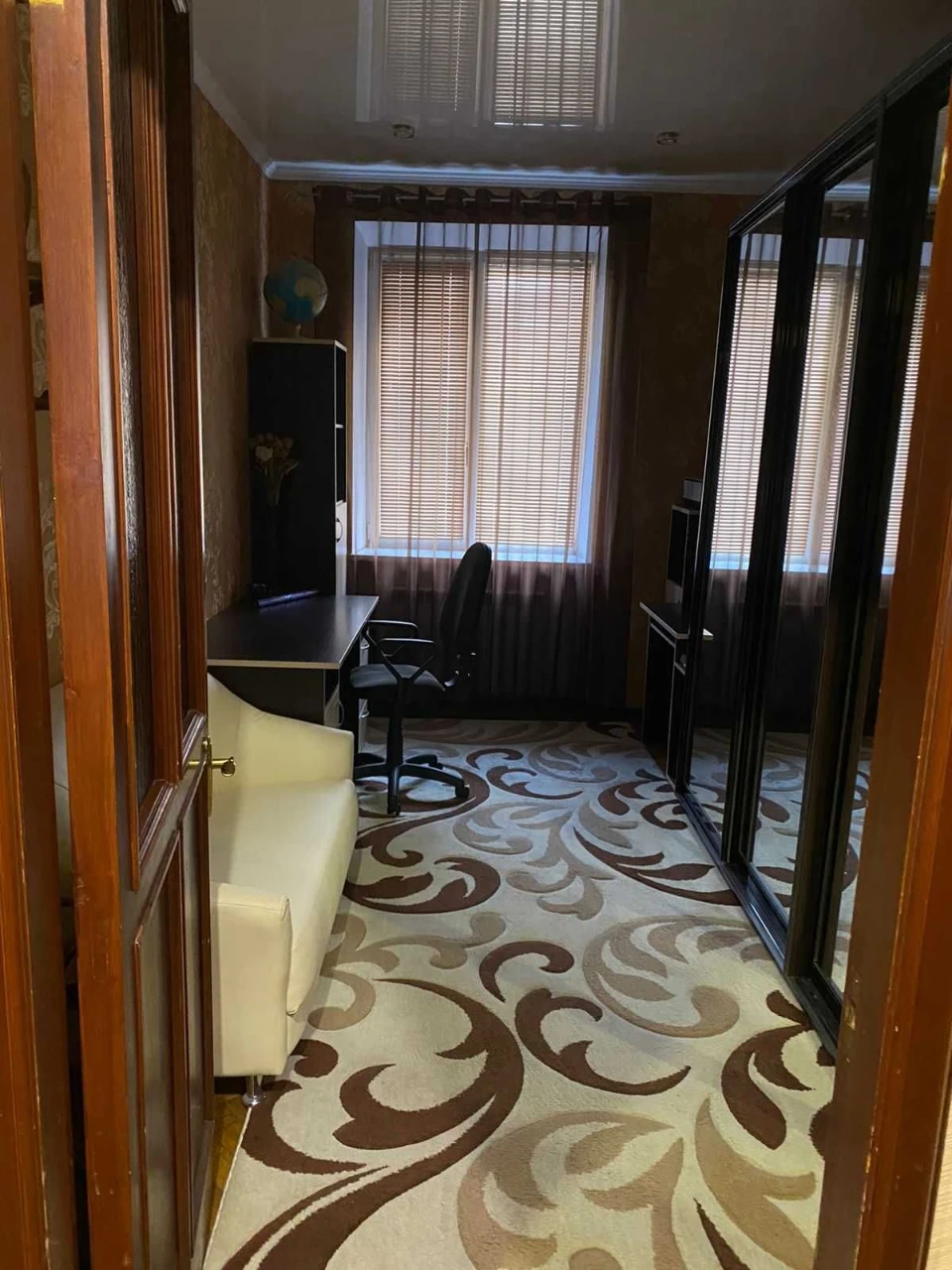 4-room apartment on G. Romanova Center