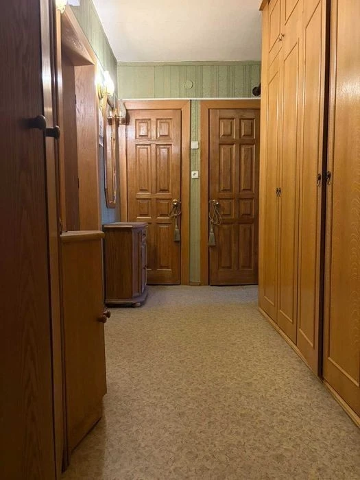3-room apartment for sale Pechersk Boulevard Mykola Mikhnivs