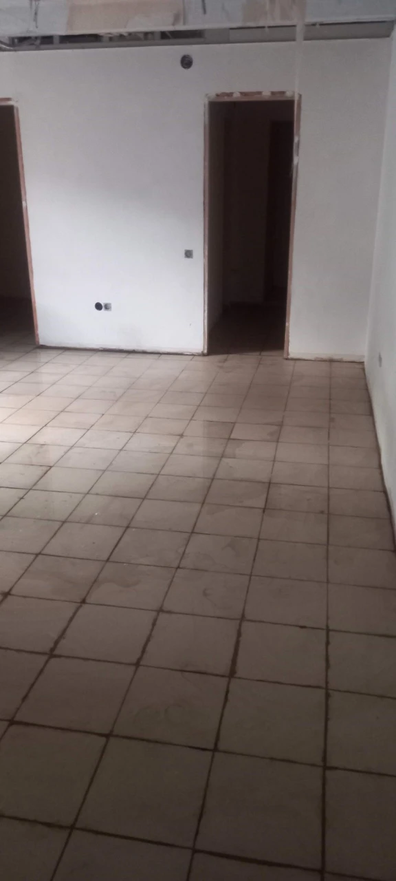 Продається 2-кімнатна квартира 43 м²
