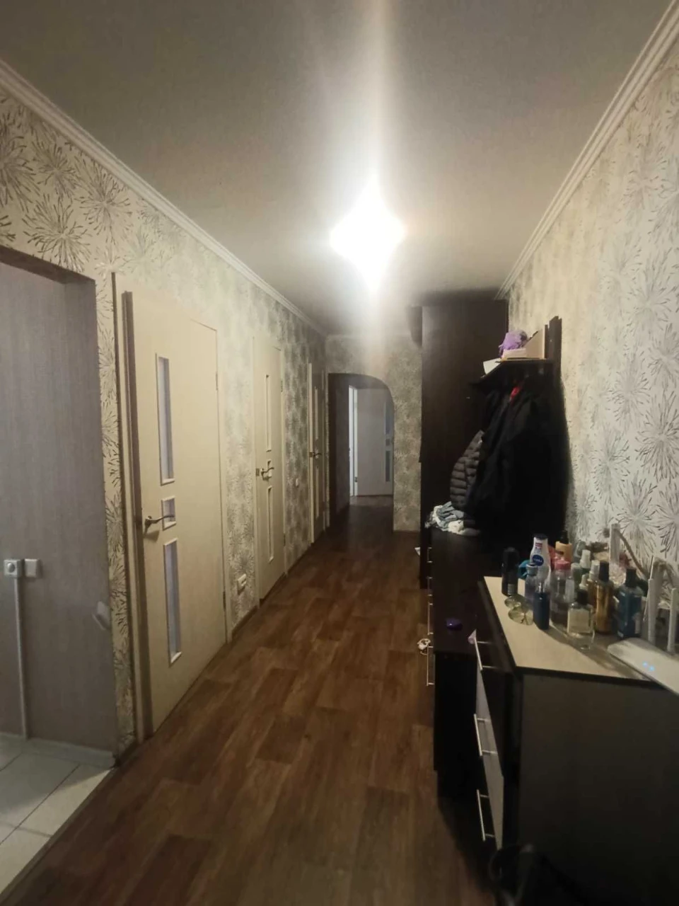 For Sale 4-bedroom apartment in Dneprostroi