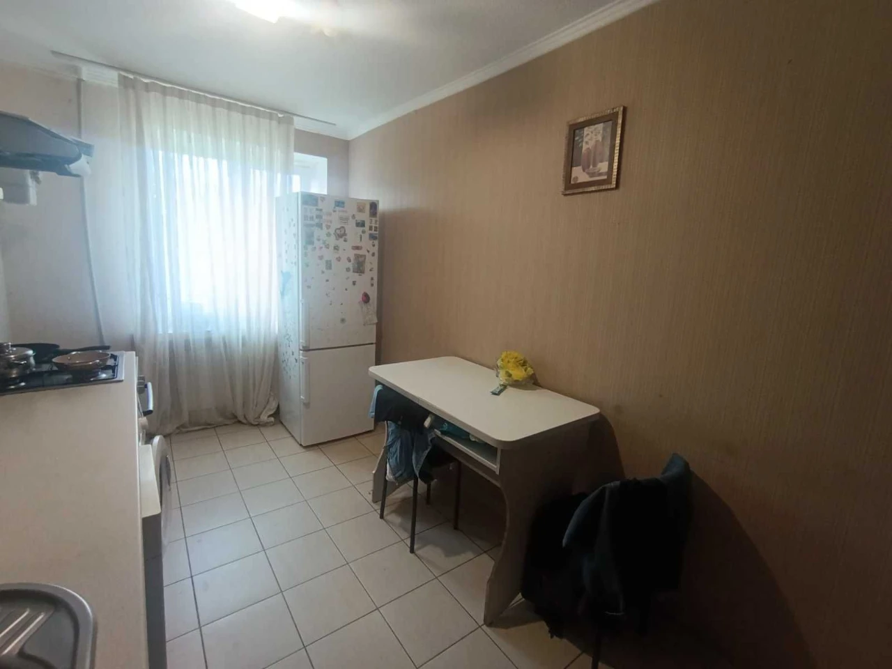 For Sale 4-bedroom apartment in Dneprostroi