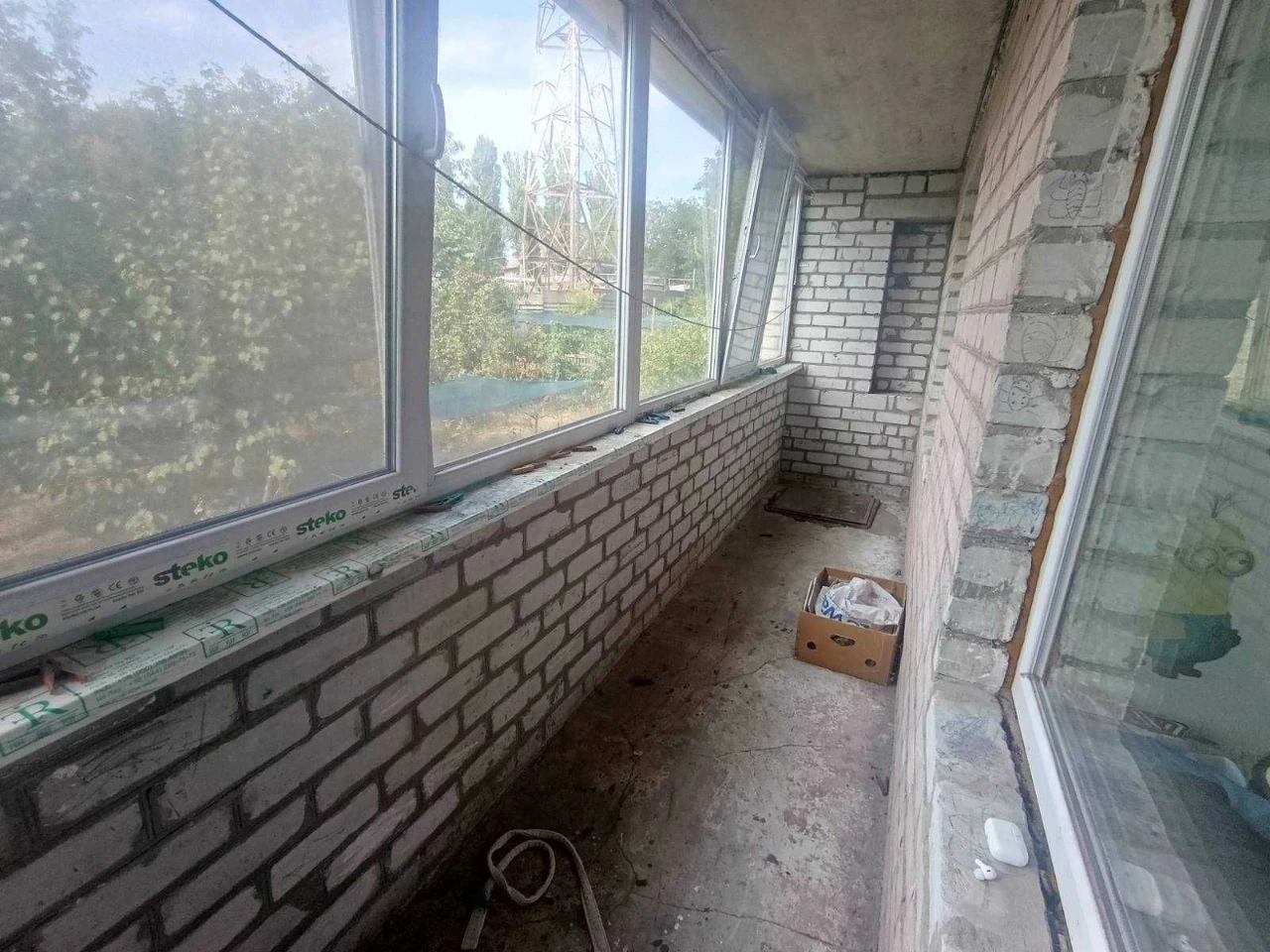 For Sale 4-bedroom apartment in Dneprostroi