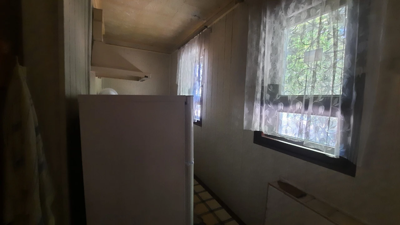 Продається 4-кімнатна квартира в центрі, сталінська, 40000$