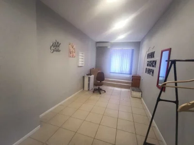 For Sale: Apartment on Freedom Street, 77