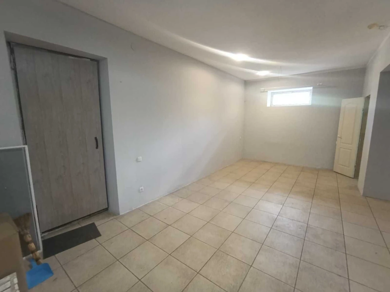 For Sale: Apartment on Freedom Street, 77