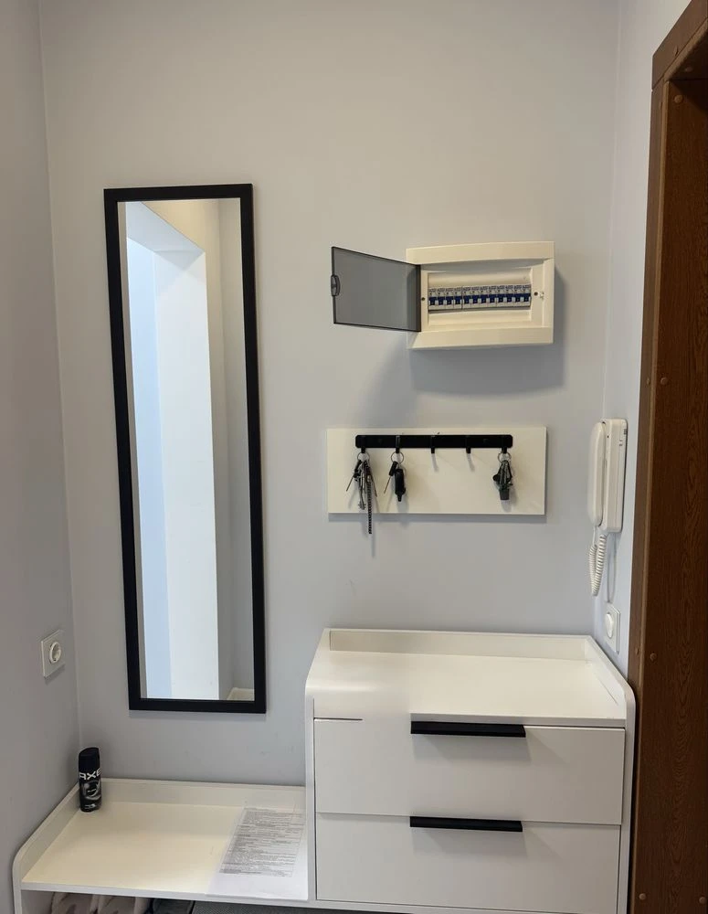 For Sale: 4-room apartment, Left Bank, 10th microdistrict with a view of the Dnipro, Fully furnished