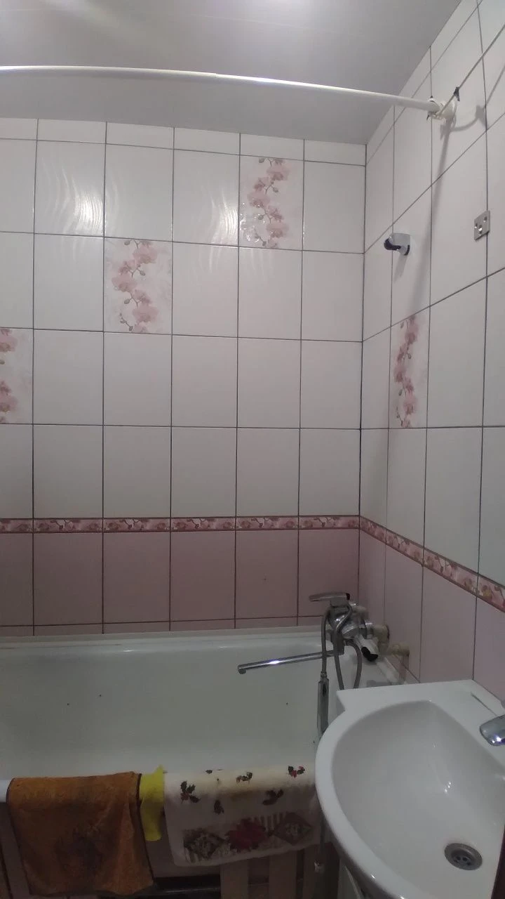 For sale, 3-bedroom apartment, Prospect Shevchenko