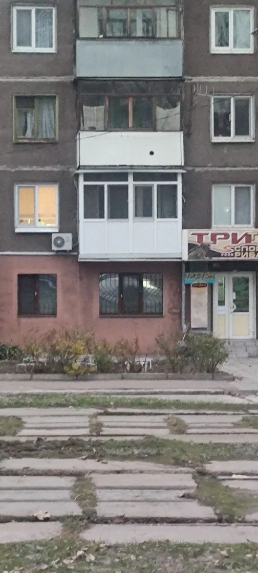 For sale 3-room apartment plus basement extension