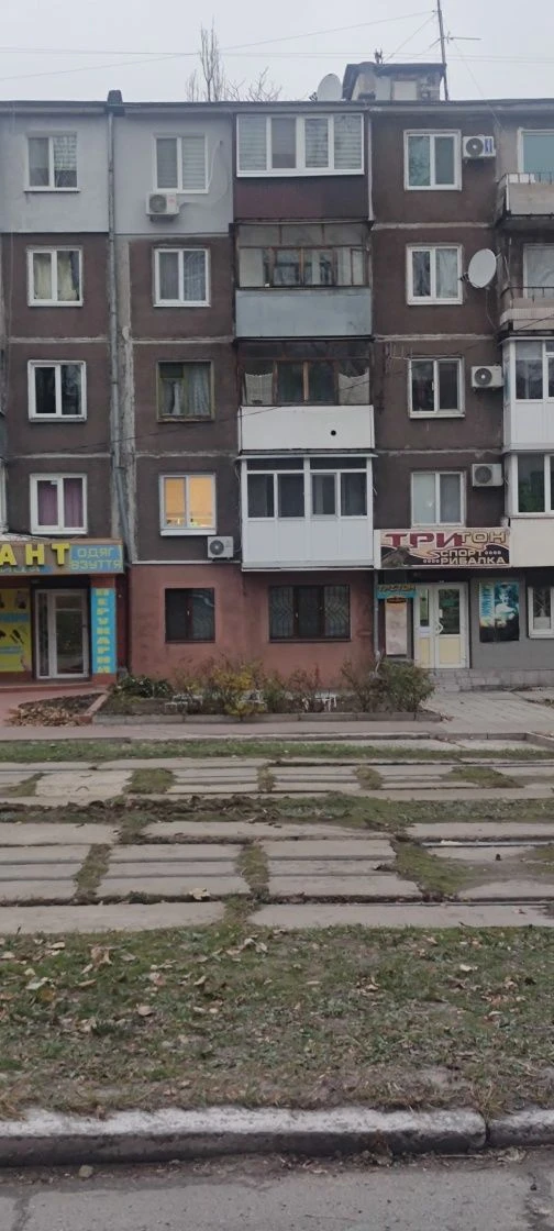 For sale 3-room apartment plus basement extension