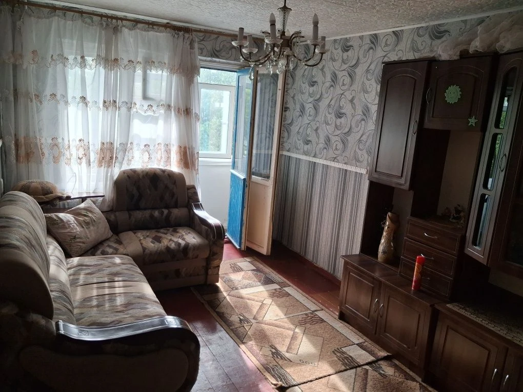 Продаётся трёхкомнатная квартира