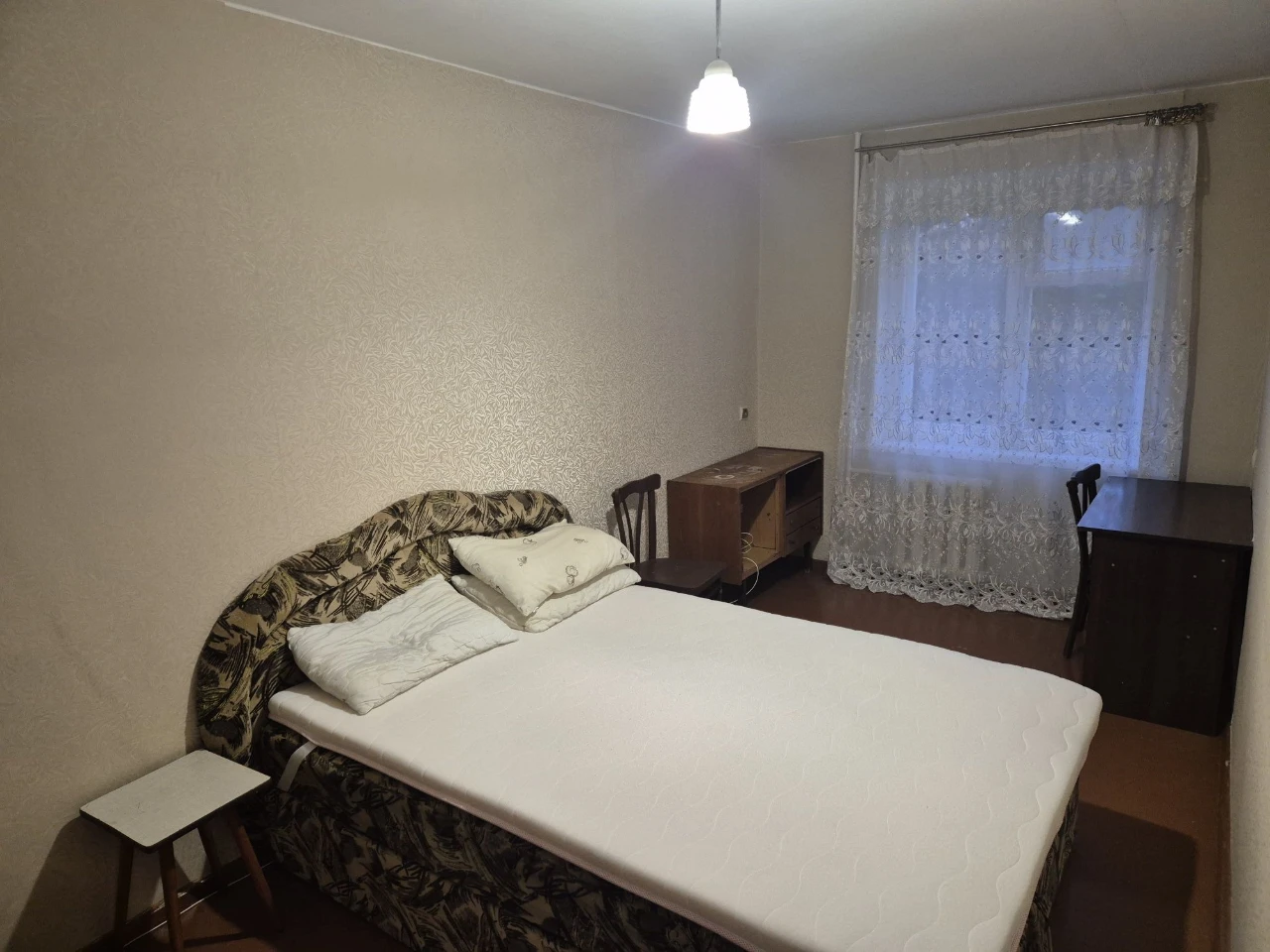 Продается тепла 2-комнатная квартира в центре города Жовті Во