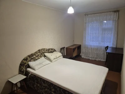 Продается тепла 2-комнатная квартира в центре города Жовті Во