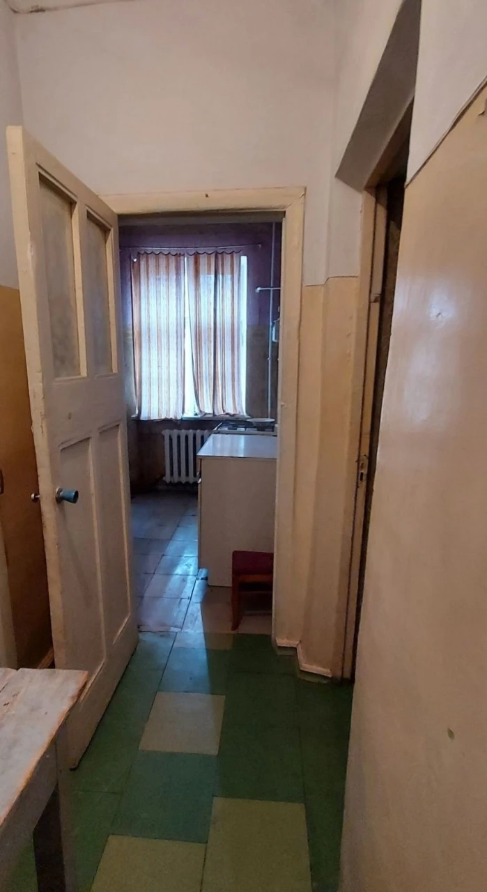 Продам 3-кімнатну квартиру в г. Жовті Води