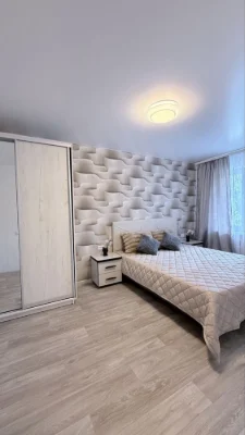 Продам 2х.комнатную квартиру ул.Ивана Богуна,Желтые Воды.