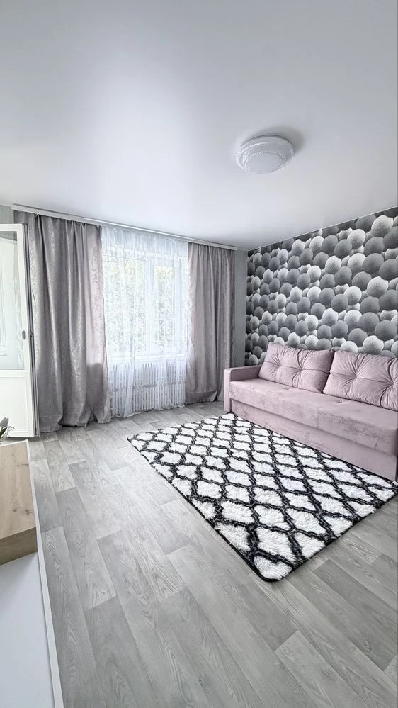 Продам 2х.комнатную квартиру ул.Ивана Богуна,Желтые Воды.